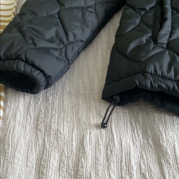 Black Quilted New Balance Hooded Jacket - Picture 8 of 10